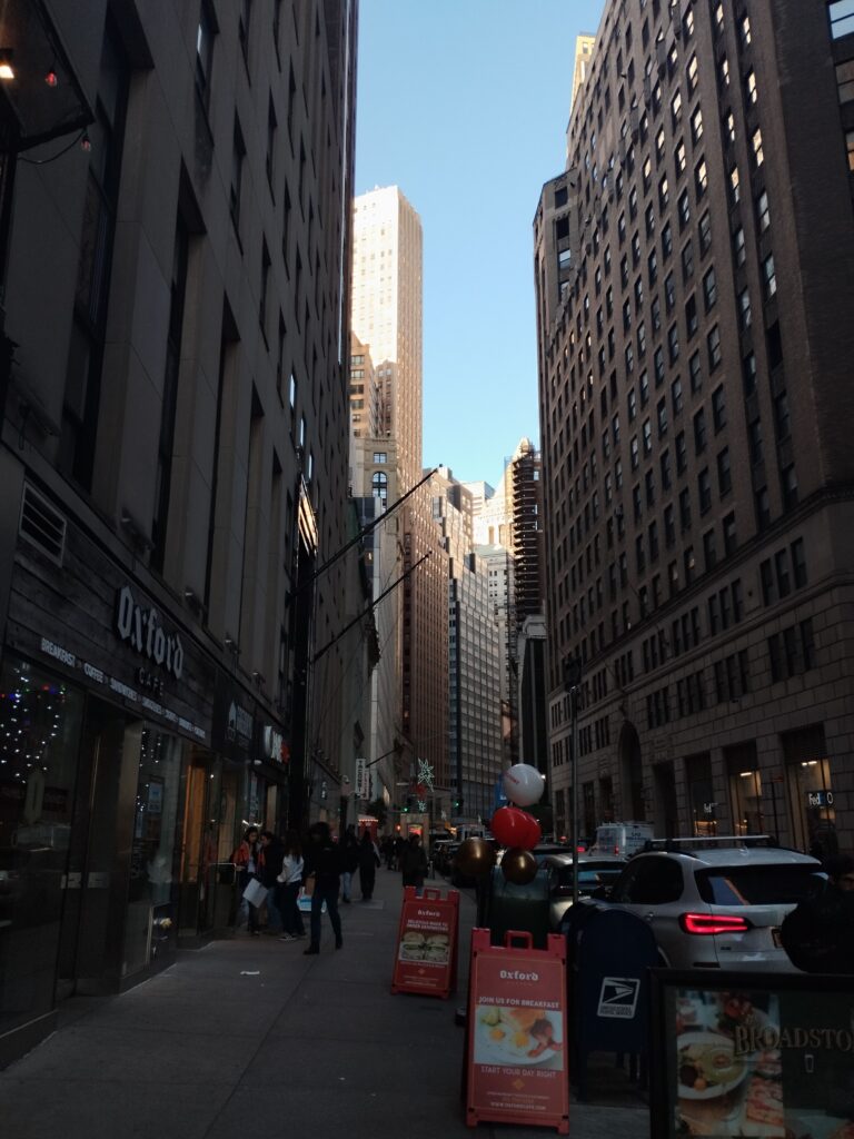  Financial District