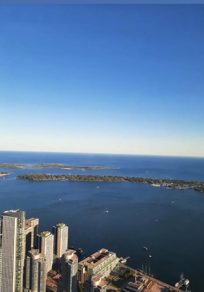 Vue CN Tower